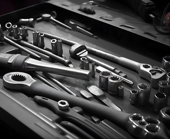 A view into an open tool box set, showing many tools [do not use as thumbnail]
